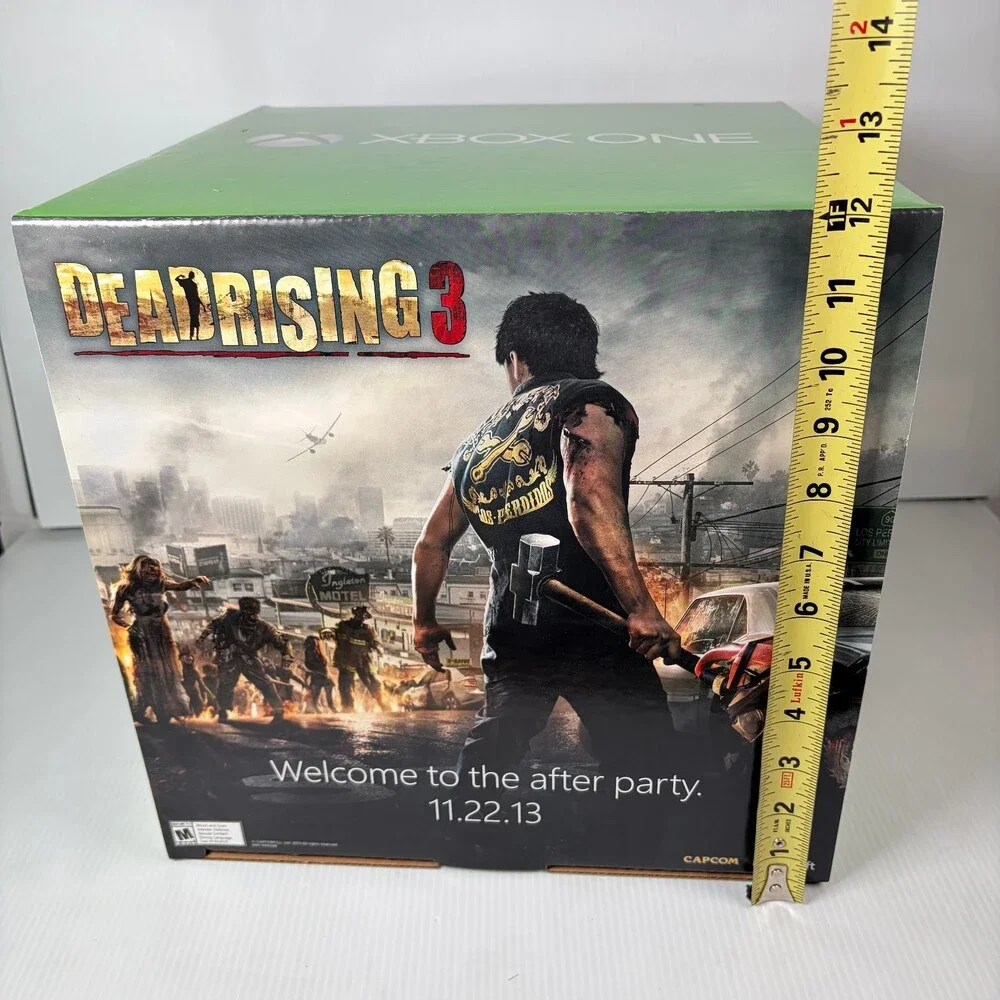 Xbox One Dead Rising 3 Release Day Store Display 12